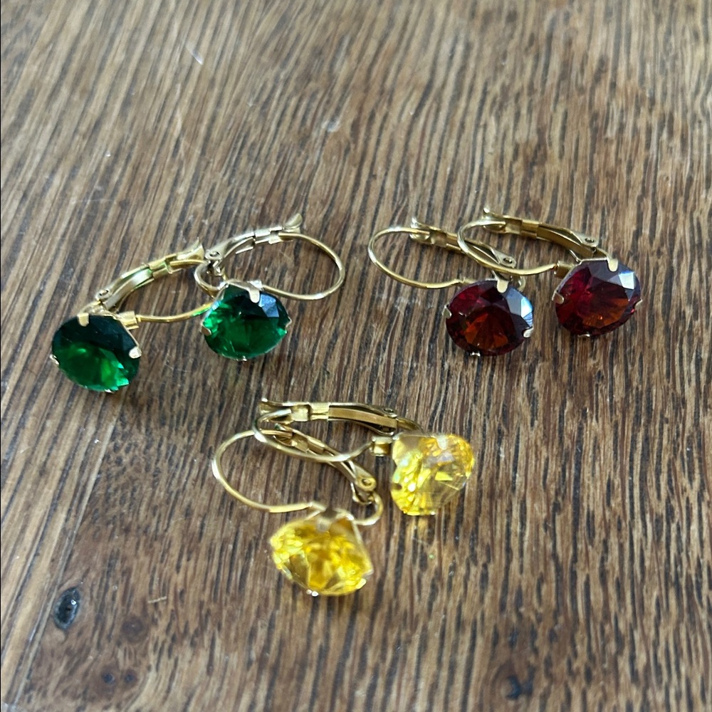 Vintage Elegant Gold-Tone Earrings Set with Green, Red, and Yellow Stones